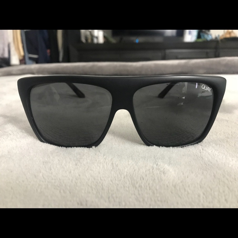 Quay OTL II Black sunglasses